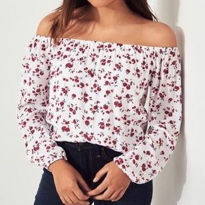 Hollister Floral Top New with Tags